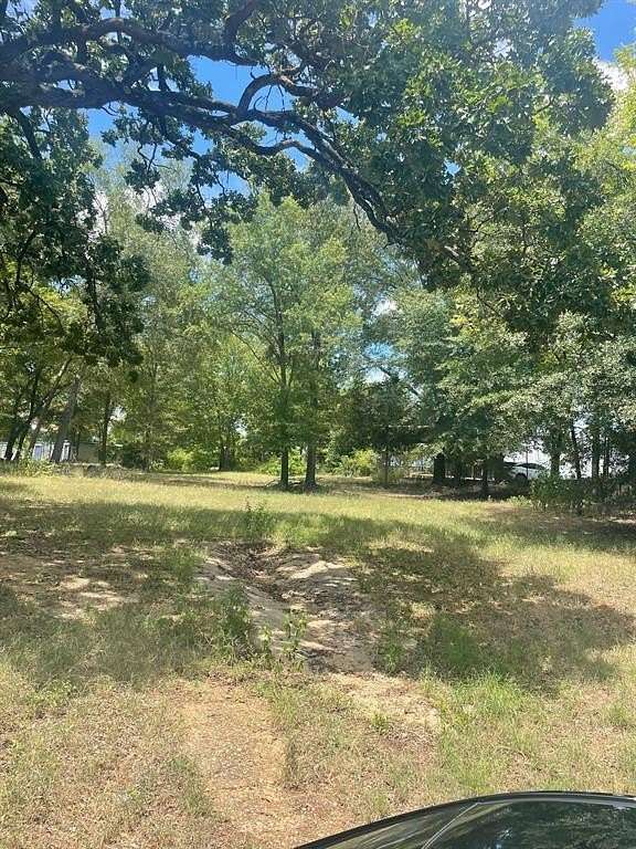 1.02 Acres of Commercial Land for Sale in Longview, Texas