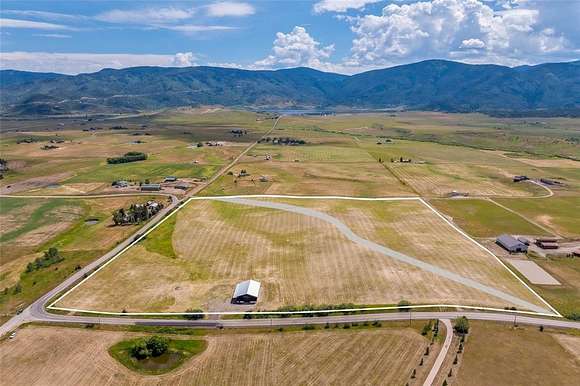 35.01 Acres of Agricultural Land for Sale in Steamboat Springs, Colorado