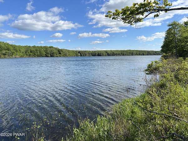 3 Acres of Residential Land for Sale in Thompson, Pennsylvania