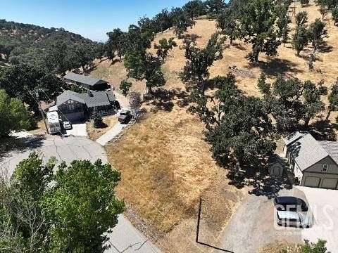 2.05 Acres of Land for Sale in Tehachapi, California