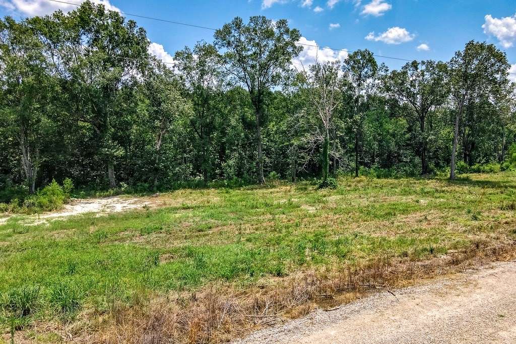 1 Acre of Residential Land for Sale in Zachary, Louisiana