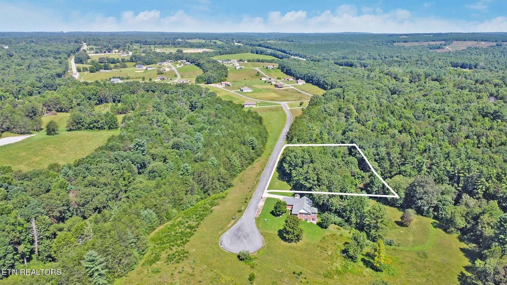 3 Acres of Land for Sale in Crossville, Tennessee