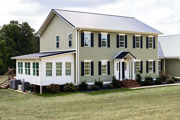 6.6 Acres of Residential Land with Home for Sale in Somerset, Kentucky