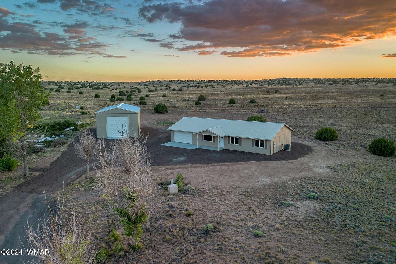 2.45 Acres of Residential Land with Home for Sale in Taylor, Arizona