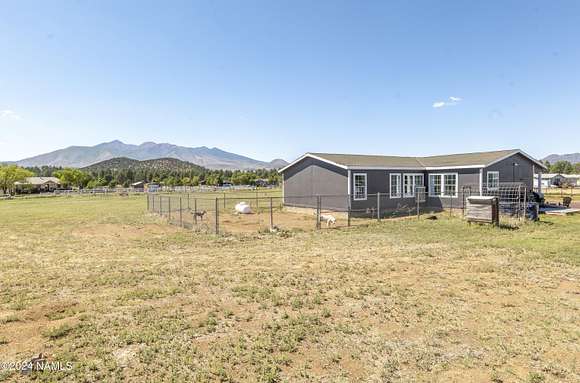 2.5 Acres of Residential Land with Home for Sale in Flagstaff, Arizona