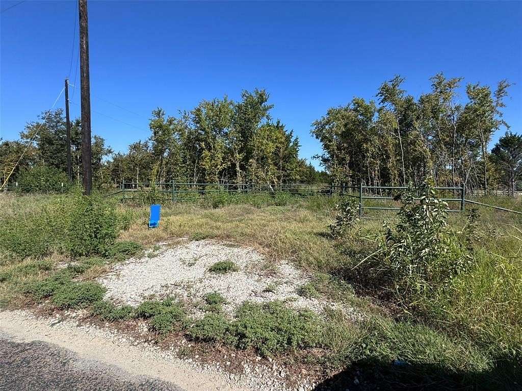 1 Acre of Land for Sale in Gordonville, Texas