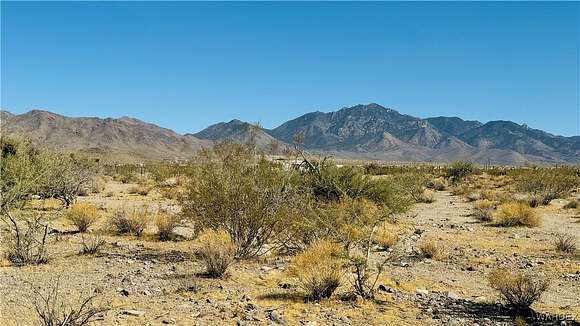 1.02 Acres of Residential Land for Sale in Dolan Springs, Arizona