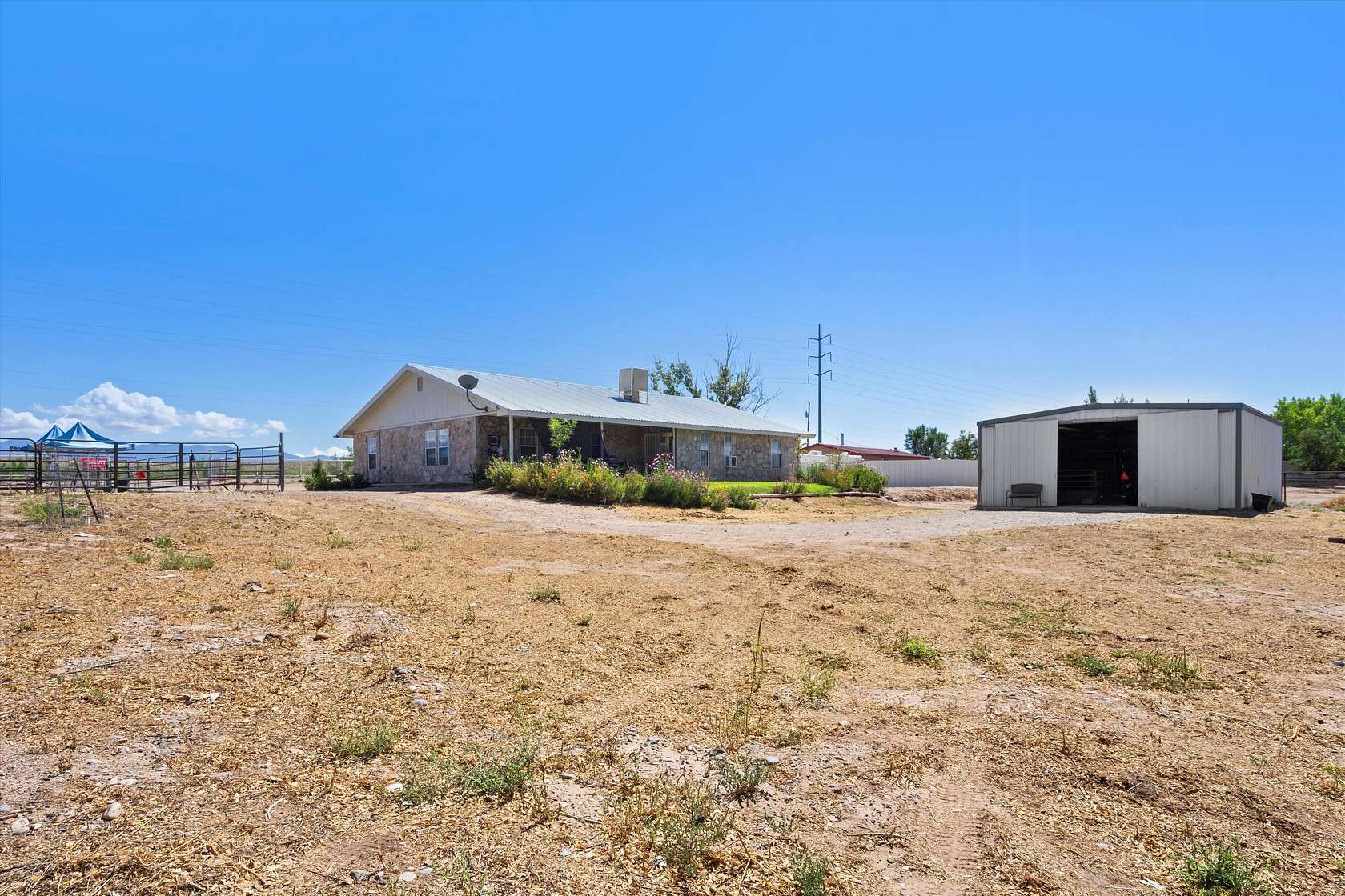 2 Acres of Residential Land with Home for Sale in Los Lunas, New Mexico