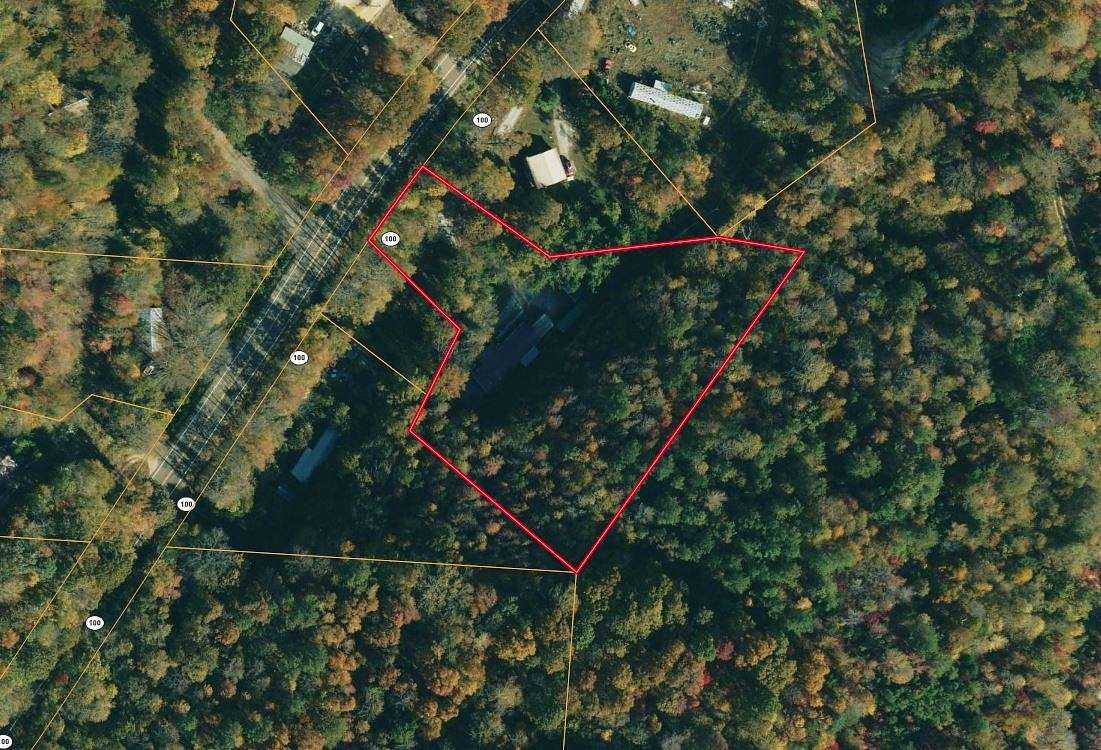 2.46 Acres of Residential Land with Home for Sale in Linden, Tennessee