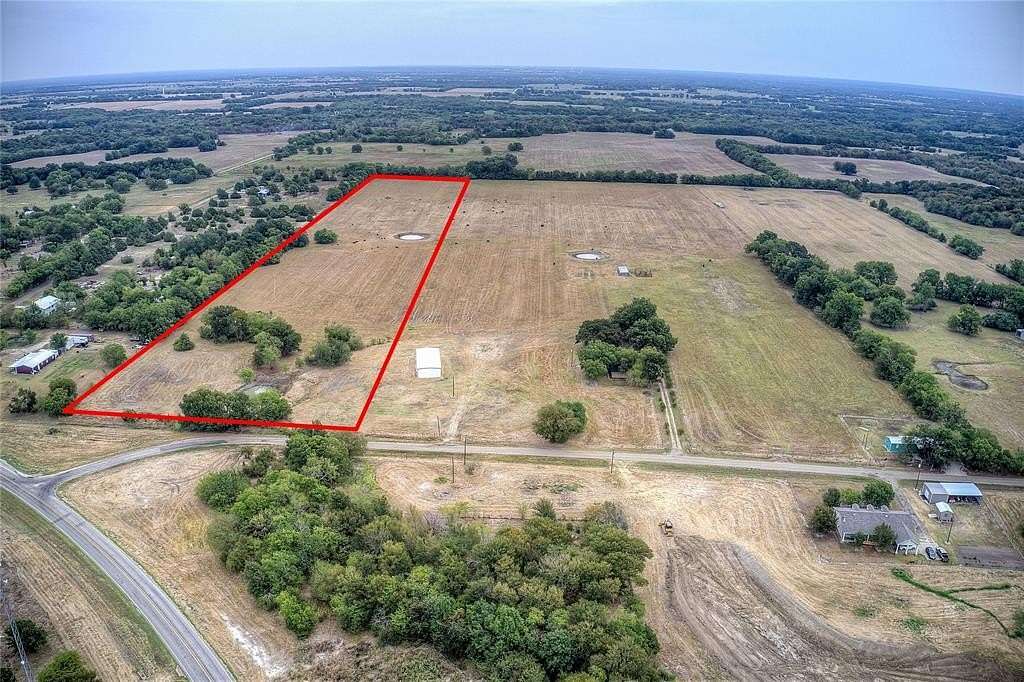 14.9 Acres of Agricultural Land for Sale in Commerce, Texas