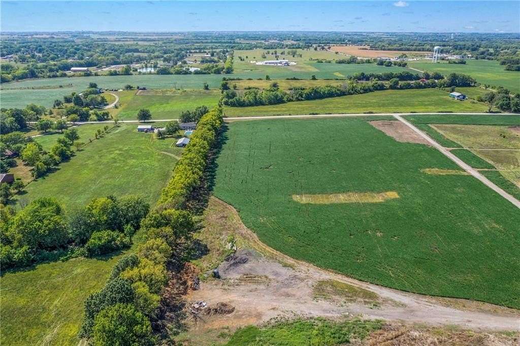 5.01 Acres of Residential Land for Sale in Pleasant Hill, Missouri