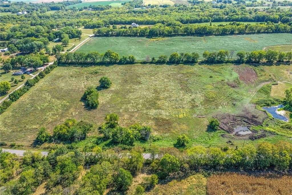 6 Acres of Residential Land for Sale in Pleasant Hill, Missouri