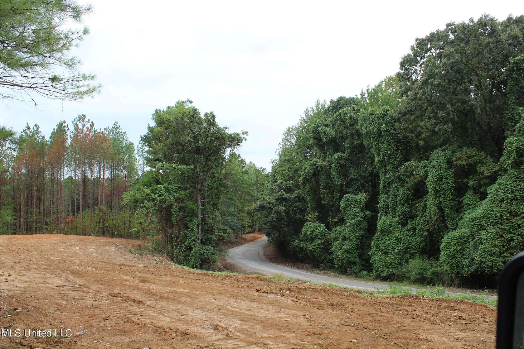 10.38 Acres of Land for Sale in Oxford, Mississippi