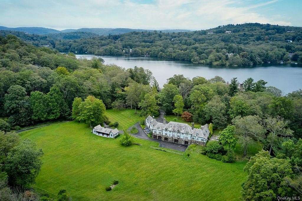 11 Acres of Land with Home for Sale in Tuxedo Park, New York