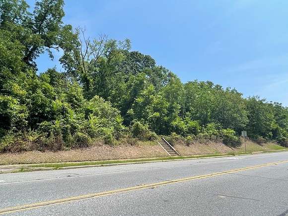 1.5 Acres of Commercial Land for Sale in Milledgeville, Georgia