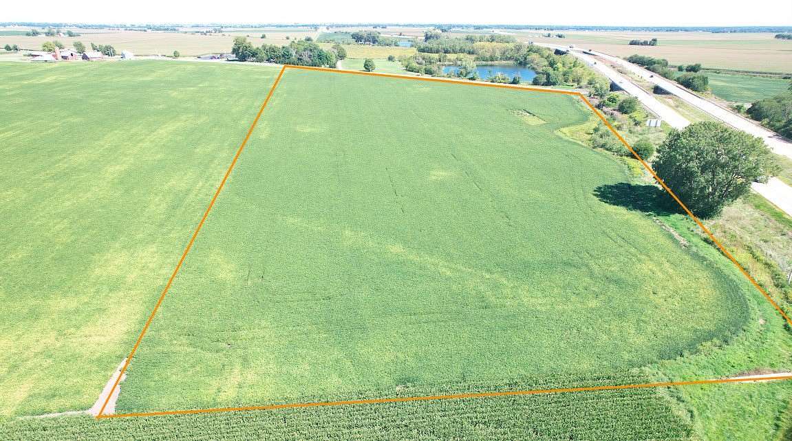 16.6 Acres of Commercial Land for Sale in Princeton, Illinois