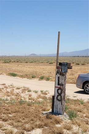 2.595 Acres of Land for Sale in Lancaster, California