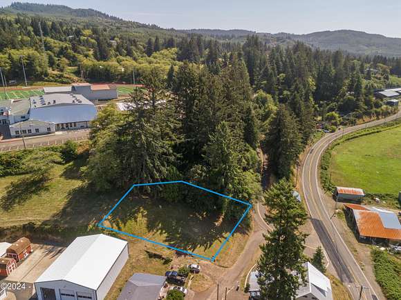 0.28 Acres of Mixed-Use Land for Sale in Cloverdale, Oregon