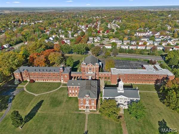 22.2 Acres of Improved Mixed-Use Land for Sale in Florissant, Missouri