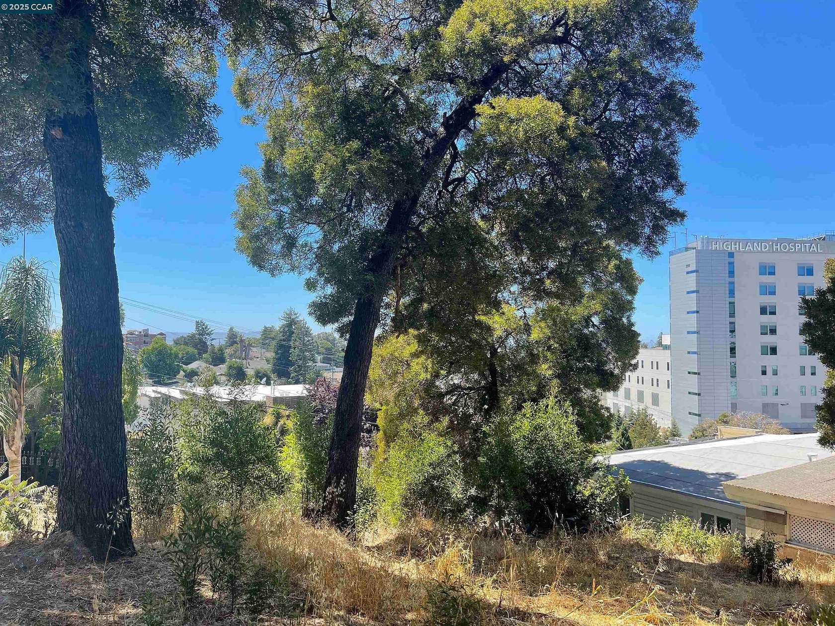 0.17 Acres of Land for Sale in Oakland, California