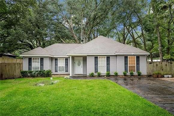 0.25 Acres of Residential Land with Home for Sale in Covington, Louisiana