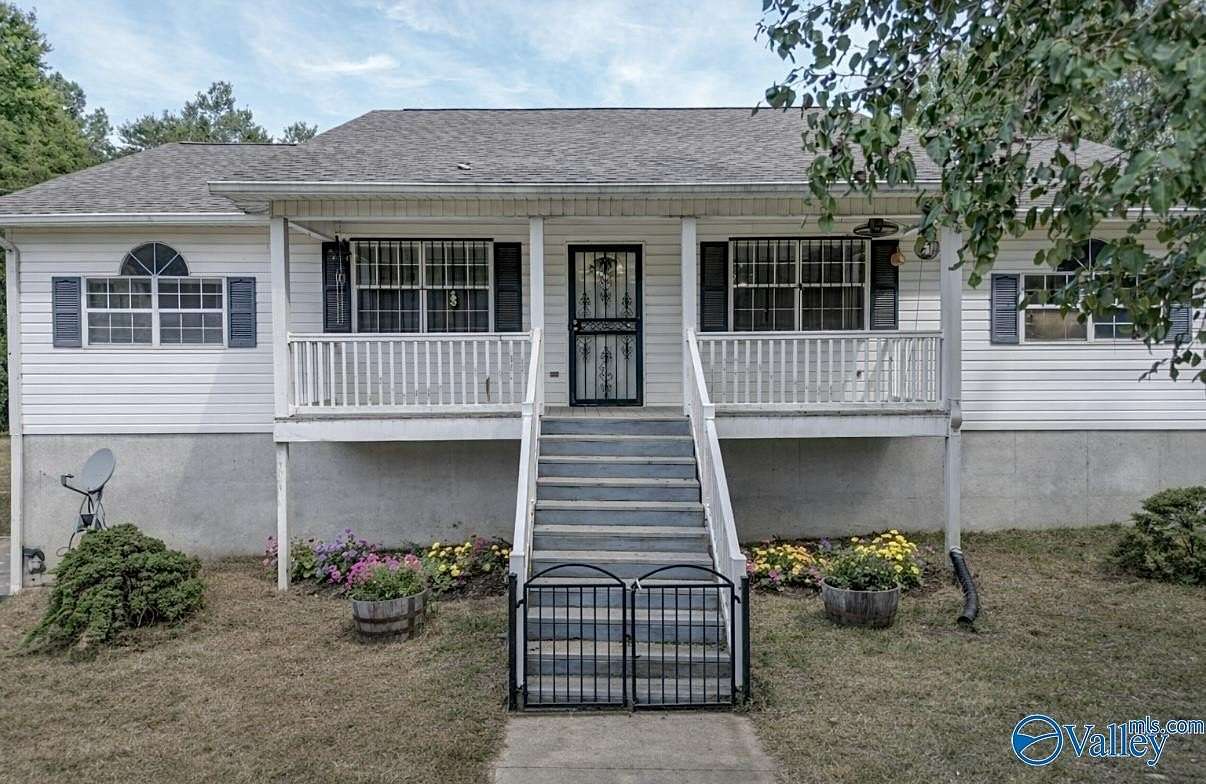 10 Acres of Land with Home for Sale in Pinson, Alabama