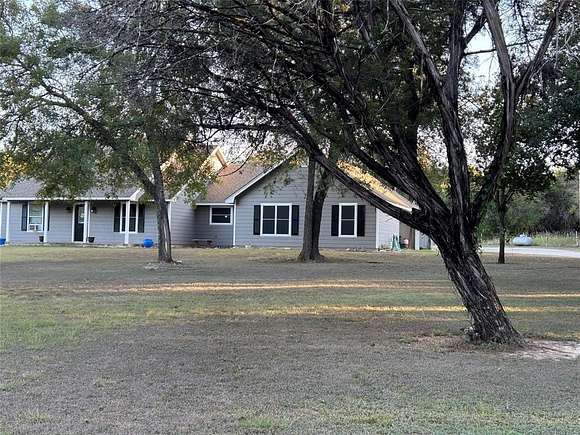 3.3 Acres of Residential Land with Home for Sale in Clifton, Texas