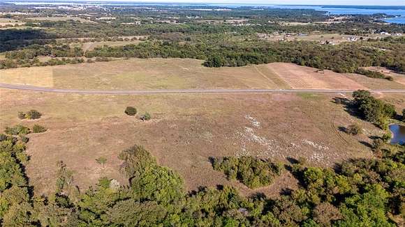 2.5 Acres of Residential Land for Sale in Corsicana, Texas