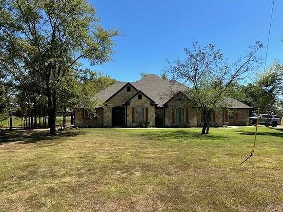 4 Acres of Residential Land with Home for Sale in Pickton, Texas