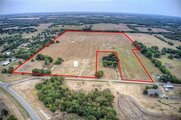 44.567 Acres of Agricultural Land for Sale in Commerce, Texas