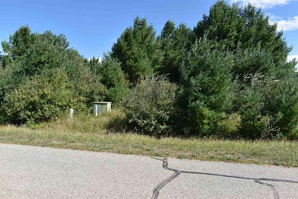 1.33 Acres of Residential Land for Sale in Gladwin, Michigan