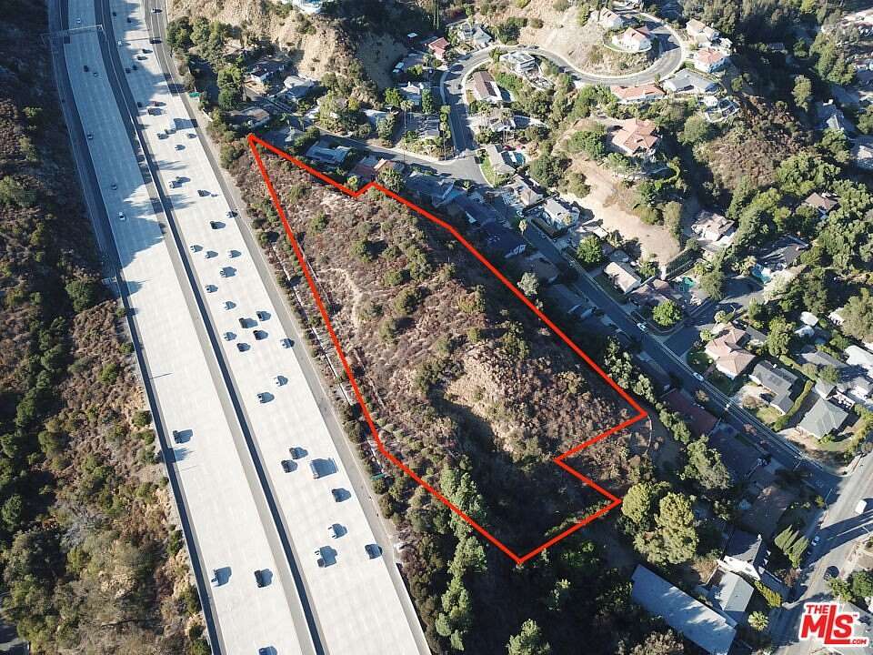 2.913 Acres of Land for Sale in Glendale, California