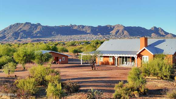 3.26 Acres of Residential Land with Home for Sale in Scottsdale, Arizona