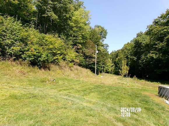 50 Acres of Land for Sale in Flatgap, Kentucky