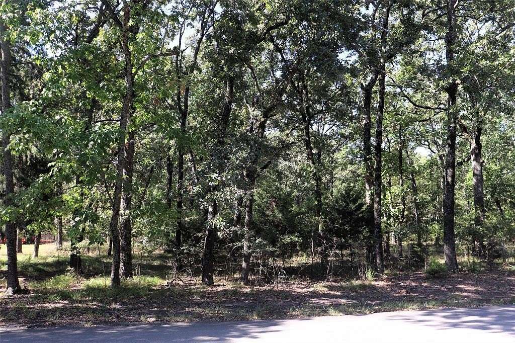 0.887 Acres of Residential Land for Sale in Quinlan, Texas