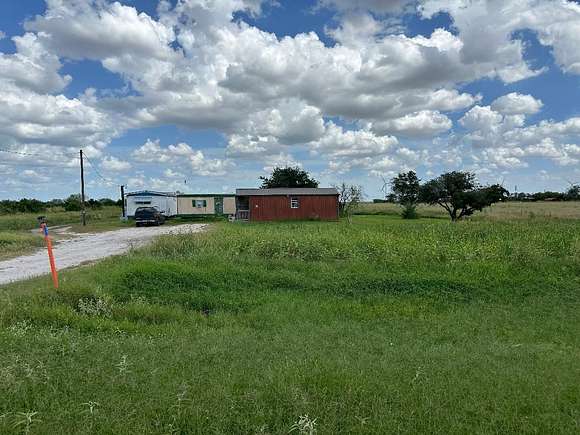 5 Acres of Agricultural Land for Sale in Skidmore, Texas