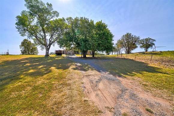 12 Acres of Land with Home for Sale in Anadarko, Oklahoma