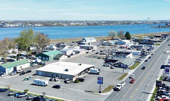 0.6 Acres of Commercial Land for Sale in Kennewick, Washington