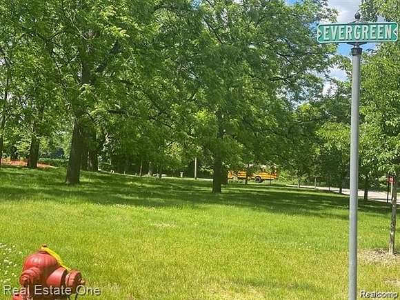 0.47 Acres of Residential Land for Sale in Orchard Lake, Michigan