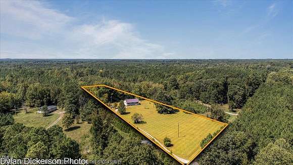 2.65 Acres of Residential Land with Home for Sale in Warrenton, North Carolina