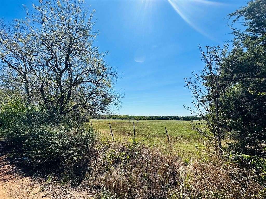 1.72 Acres of Residential Land for Sale in Bonham, Texas