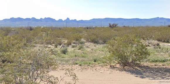 4.2 Acres of Land for Sale in Golden Valley, Arizona