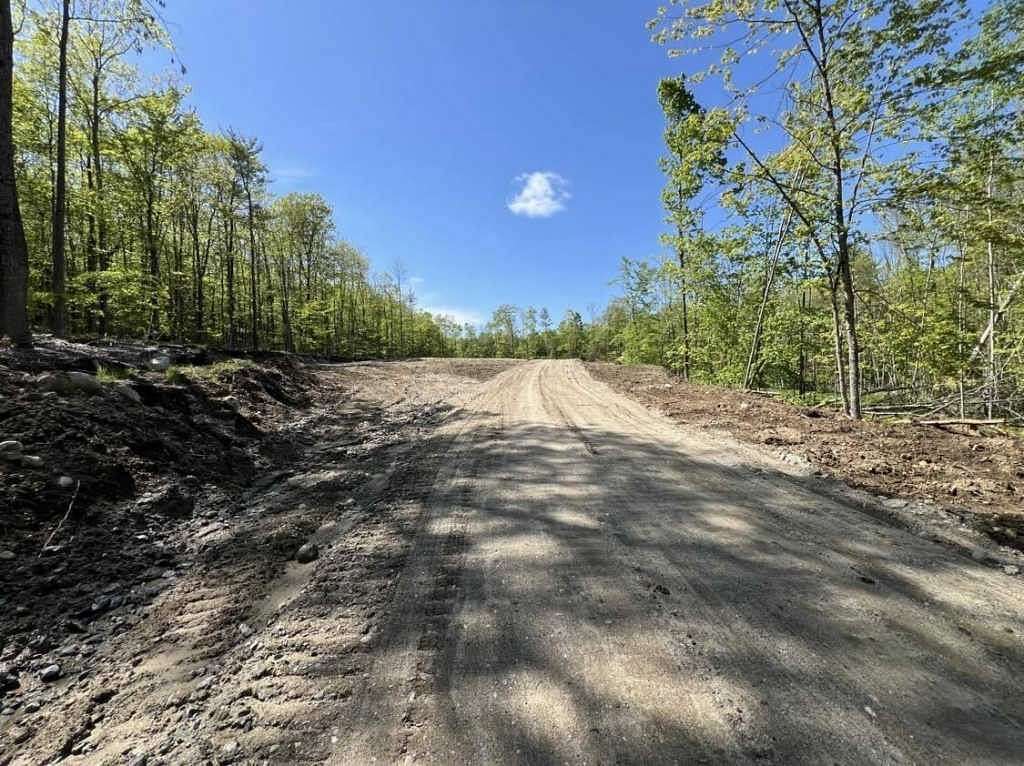 8.94 Acres of Residential Land for Sale in Turner, Maine