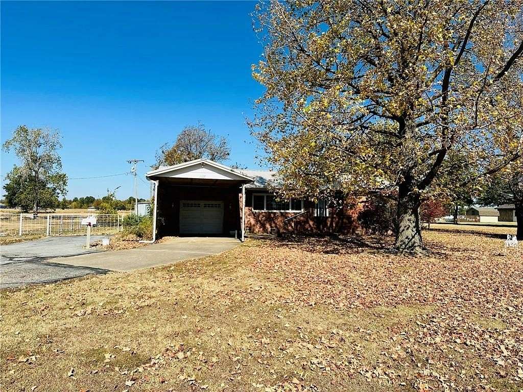 5.6 Acres of Land with Home for Sale in Columbus, Kansas