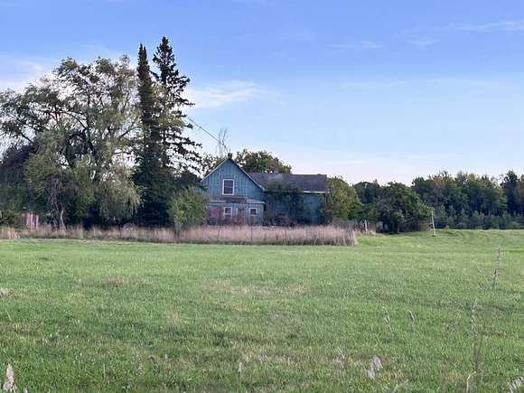 5 Acres of Residential Land with Home for Sale in Florence, Wisconsin