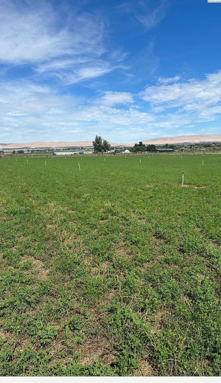 3 Acres of Land for Sale in Sunnyside, Washington