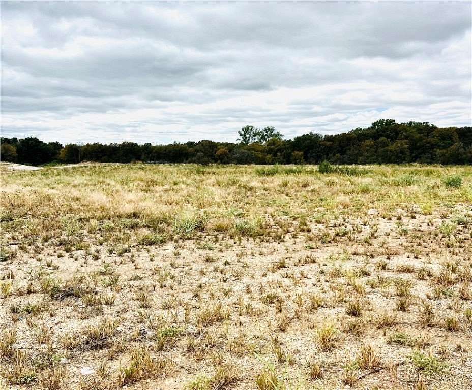 0.98 Acres of Residential Land for Sale in McGregor, Texas