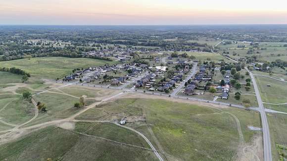 1 Acre of Residential Land for Sale in Lawrenceburg, Kentucky