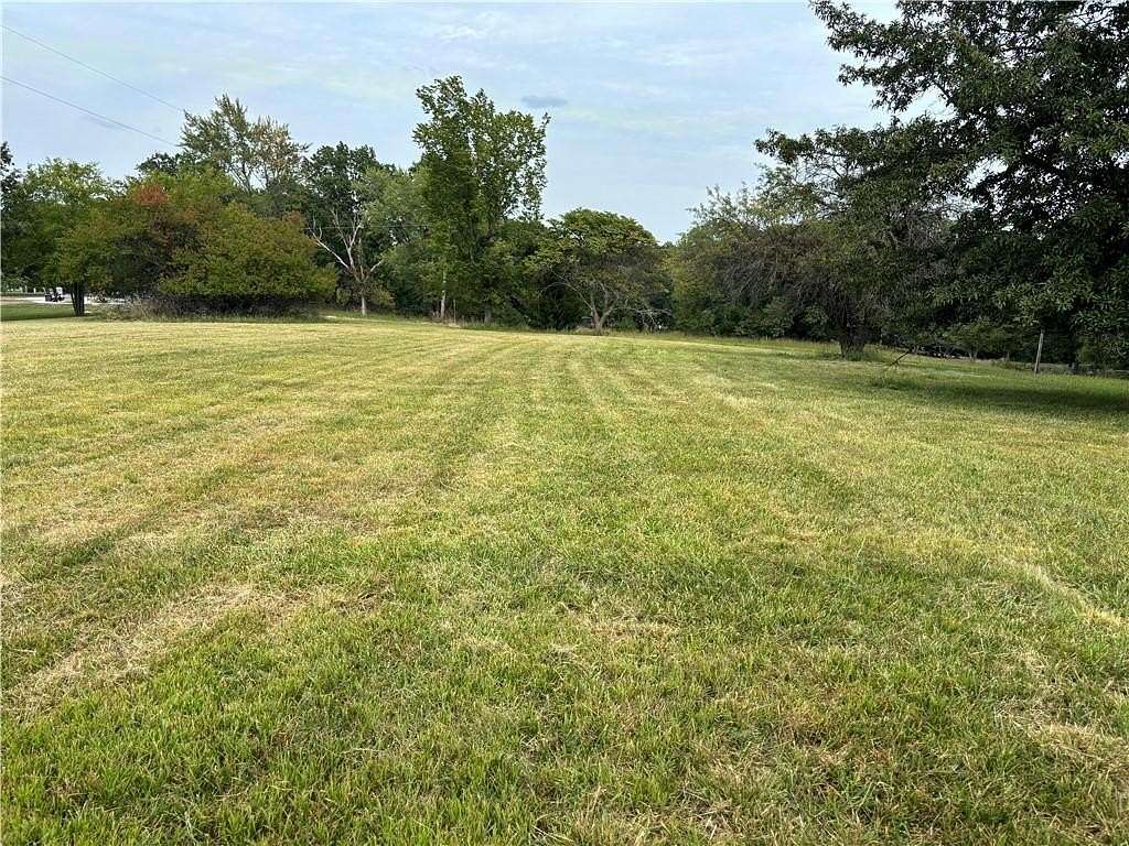 0.44 Acres of Residential Land for Sale in Gallatin, Missouri