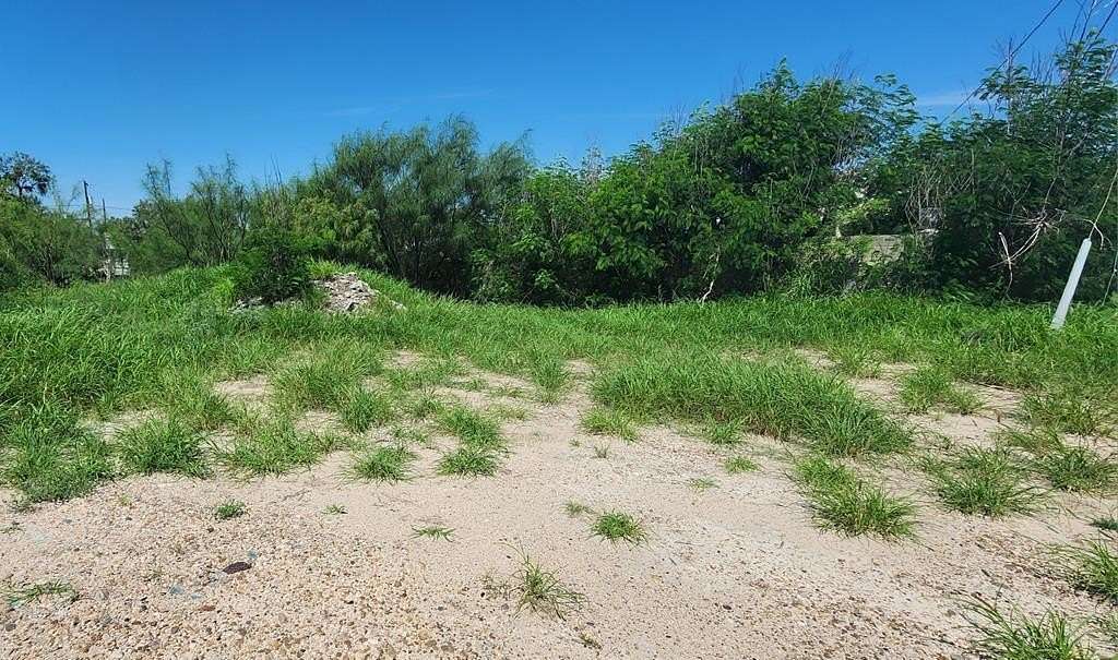 0.08 Acres of Residential Land for Sale in Eagle Pass, Texas